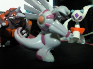 左から先生，ぱるぱるぅ，メノコ