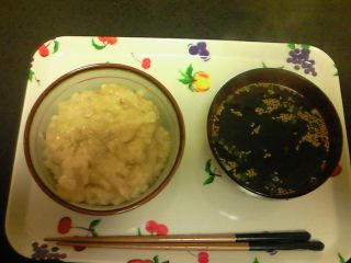 雑炊とわかめスープ(インスタント)