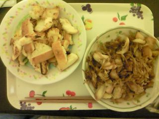 炒め物と食パン炒め